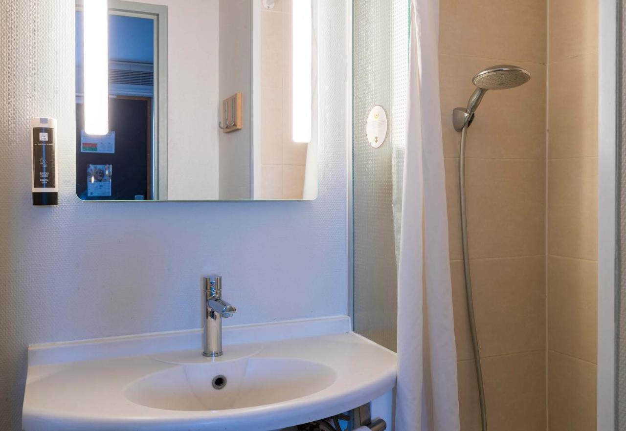 B&B Hotel Orleans Ouest 拉沙佩勒-圣梅曼 外观 照片